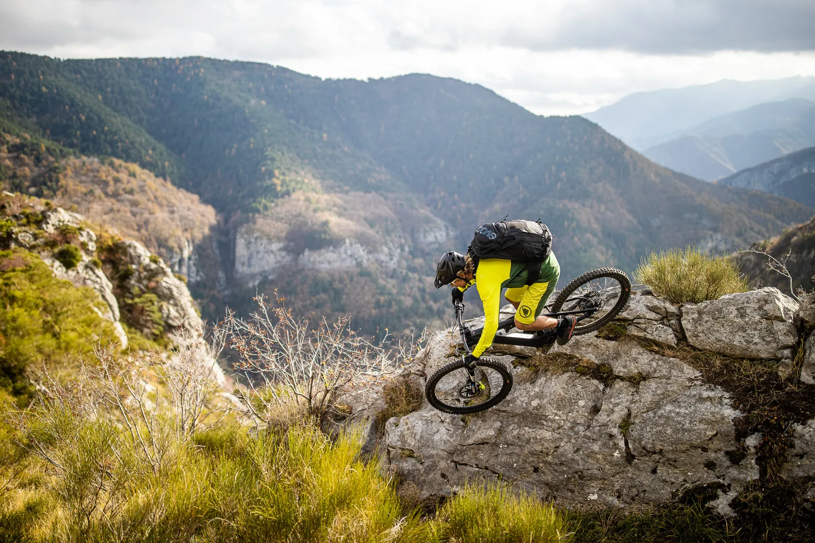 Leaving Tracks - Explora Live Reportage